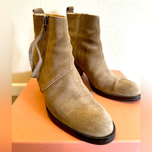 Acne Tan Suede Ankle Boots size 10 - Picture 2 of 5